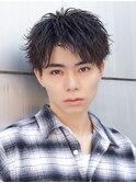 黒髪アップバングショート