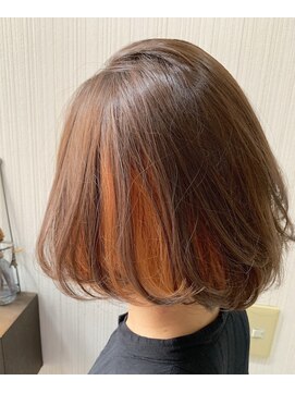 トムキャット(TOM CAT) 夏らしい ブリーチカラー インナーカラー オレンジベージュ