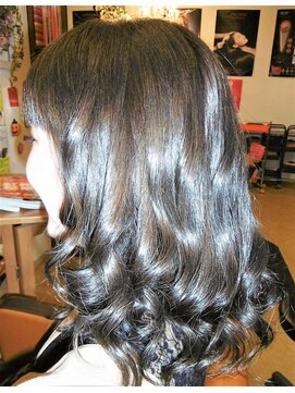 デザインヘアー ピアジェ 橿原店(DESIGN HAIR PIAGET) キラツヤ☆ハイライト・キララカラー・TRで大人綺麗スタイルへ☆