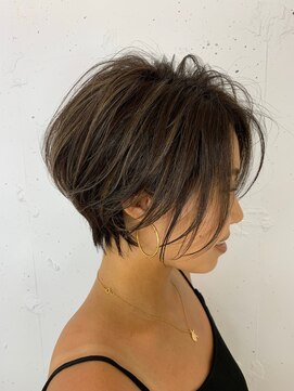 ヴェイン 渋谷(vain) 【vainオフィスハイライト】前下がりショートスタイル