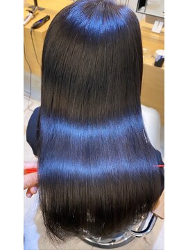 ジーナ セントラル銀座(Zina) 小顔オリーブカラーボブルフハイライトカラークールショート