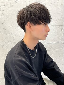 アーリー(Ali'i) ソフトツイストパーマツーブロックマッシュ束感ショート刈り上げ