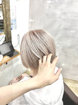 ロア 福岡天神本店(LORE) ホワイトベージュ◎natsu