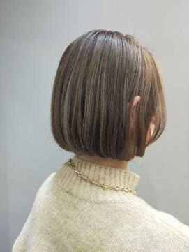 ココラー(COCOlar) ハイライトカラー+全体イルミナカラー+魔法のバブル+炭酸泉