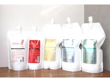 アルカリ性から酸性まで薬剤調整が可能！あらゆる毛髪や状態に対応出来るスゴイヤツ！！