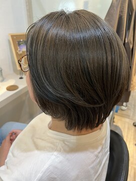 ココシア(Cocosia) グリーンアッシュ×ショートレイヤー