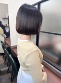 内巻きボブ_ツヤ感ストレート