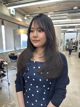 クオーレ(CUORE) ~酸性縮毛矯正×レイヤーカット~