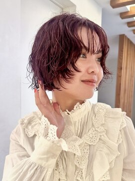 ローネス(LONESS) ほつれパーマ パーマスタイル スパイラルパーマ ハッシュカット