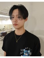 ノラ シブヤ(NORA) センターパートメンズカット韓国ヘアダウンパーマ刈り上げなし