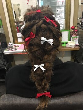 ヘアセットアンドエクステンションショールーム(SHOW ROOM) 編みおろしスタイル