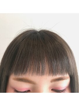ラフ(laugh) ストレートバング と グレー