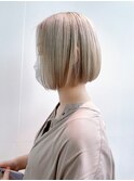ホワイトグレー×ボブヘア◎