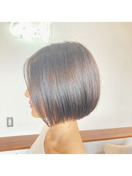 チル(chill) ボブ×艶カラー