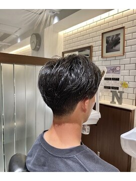 エヌドットバーバー ギンザ(N.BARBER GINZA) アンニュイヘア/七三分け／フェードカット銀座<理容室>