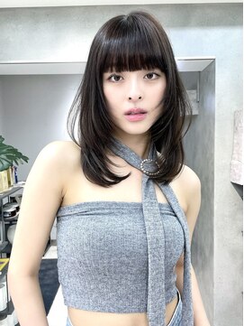 ヴェイン 渋谷(vain) ミディアムレイヤーカット/くびれヘア/20代30代/インナーカラー