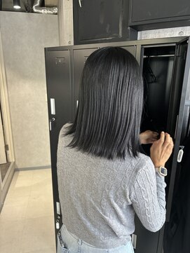 アンダーバーホワイト 京橋店(_WHITE) ダークグレー×髪質改善ケアカラー