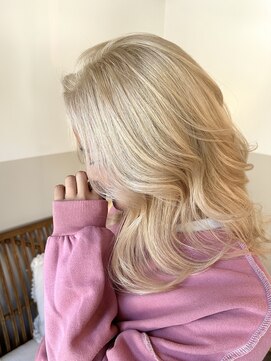 ヘアーデザインサロン スワッグ(Hair design salon SWAG) white blonde