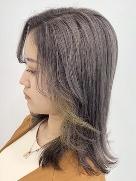 シエラ 心斎橋(CIERA.) CIERA.グレー×イエロー外はねボブ/wカラー/顔周りレイヤー