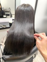 サロウィン 池袋(SALOWIN) 秋冬おすすめ × 地毛風グレージュ × 美髪ストレート #278