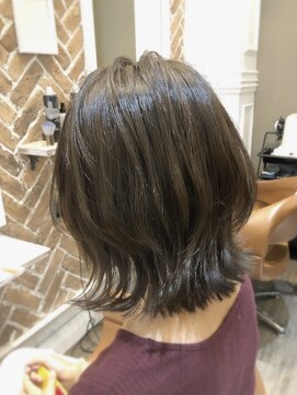 モダンメイド 四条烏丸(modern made) ミディアム20代30代40代カールセミディシアーカラー姫カットボブ