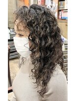 ミニバス(MiNiBASS) スパイラルパーマ 強めの