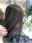 モノトーングレージュ