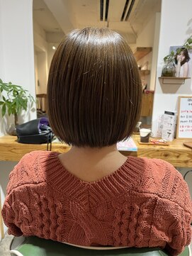 イーマ ヘア(e ma hair) ぱつっとボブ