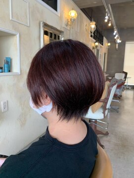 アトリエ エス atelier es HAIRDESIGN 大人可愛い/赤髪/レッドブラウン/垢抜けショート/レイヤーカット