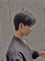 レジュアル(RESSUAL)&nbsp;かき上げヘア　ニュアンスマッシュ　センターパート　ビジネス