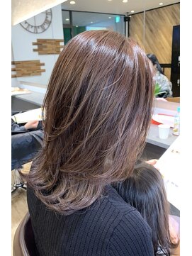 アトム(ATOM) ☆大人の色気☆ミディアムレイヤー×シアーピンク