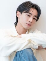 イオ 本厚木(io)&nbsp;波巻きパーマセンターパート束感アッシュブラックコンマヘア