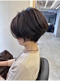 ショートカット　ショートボブ　耳かけ　前髪なし
