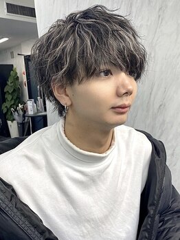 スライバイリアオオサカ(Sly By Ria OSAKA)の写真/メンズカットもお任せ！再現性の高いカットで自宅でもサロン帰りのスタイルを再現できる♪[メンズカット]