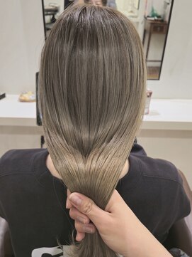 インビテーション(invitation) ハイトーングレージュ