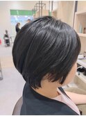 ショートボブ