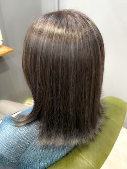 ロアークヘアー(LOARK HAIR)の写真/【大人女性必見】最新次世代カラーで髪質改善しながら透明感・ツヤ感UP☆髪の状態に合わせて薬剤を選定！