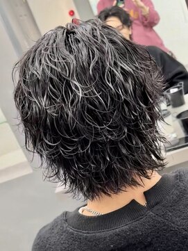 オーバルバイアピッシュ(OVARL by apish) サーフカール波巻きウルフウルフヘアメンズツイスパ原宿