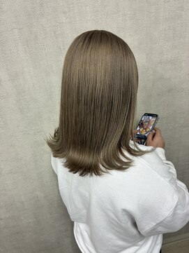 トリコ(ToricO) ミルクティーベージュ　ダブルカラー　くすみベージュ