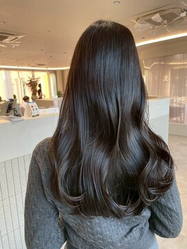 ビビバイベル(BiVi by BHEL) 桑名ロングレイヤーカットハッシュカット透明感カラー重めロング