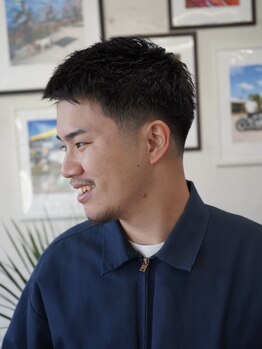 サンドゲート(SANDGATE)の写真/「できる男」は髪型から!ビジネスシーンに必須の清潔感と品格を兼ね備えた大人のバーバースタイルを。