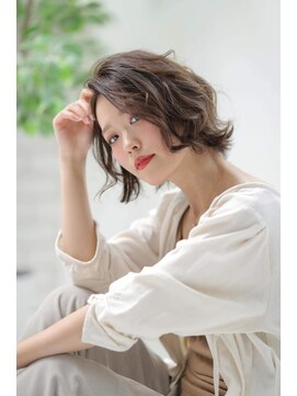 ソワンドゥブレス 大日店 (soin de brace) 大人前下がりショート