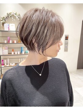 バンプ ギンザ(BUMP GINZA) 《30代40代》白髪ぼかしハイライト×前下がりボブ【イケダ】