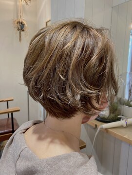 ヘアスペース リズム グリーン(Hair space Rizm green) ショートボブ×パーマ