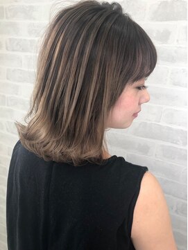 アヴァンス セブンパーク天美 松原店(AVANCE.) 【AVANCE.】大人外ボブヘアミディアム☆ベージュハイライト