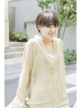 ガーデン オオタカノモリ(garden otakanomori) 暗髪×耳掛けショート×ワイドバング