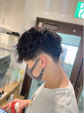 コワファーストナガサキシャンプーボーイ(COIFF1RST NAGASAKI SHAMPOO BOY) ナチュラルパーマ　ソフトツイストスパイラル