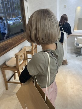 イル(iLu.) モカシルバーベージュ