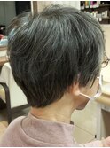 大人可愛い生え癖に合わせたミセスショートカット/30代40代50代