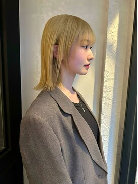 ステップボーンカット トーキョー(STEP BONE CUT TOKYO) 【ステップボーンカット】外ハネスタイル/ハイトーンカラー/